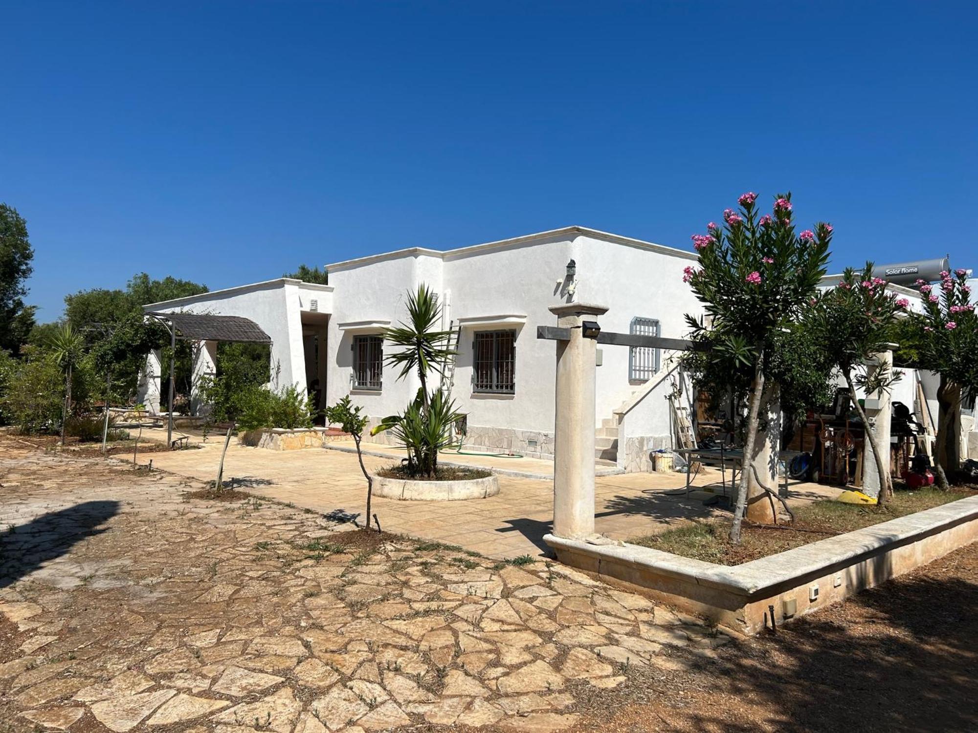 Sol Invictus Est Villa Serranova Bagian luar foto